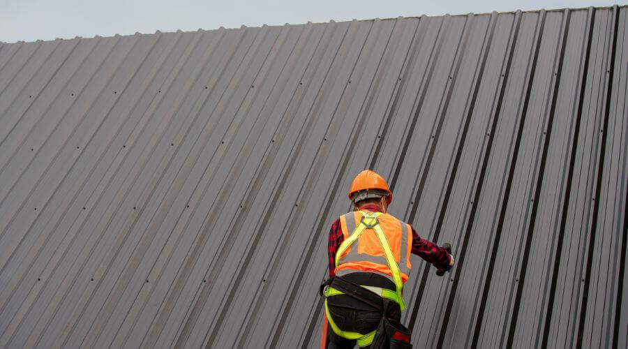 Professional gutter cleaning in Saint Johnsbury, VT